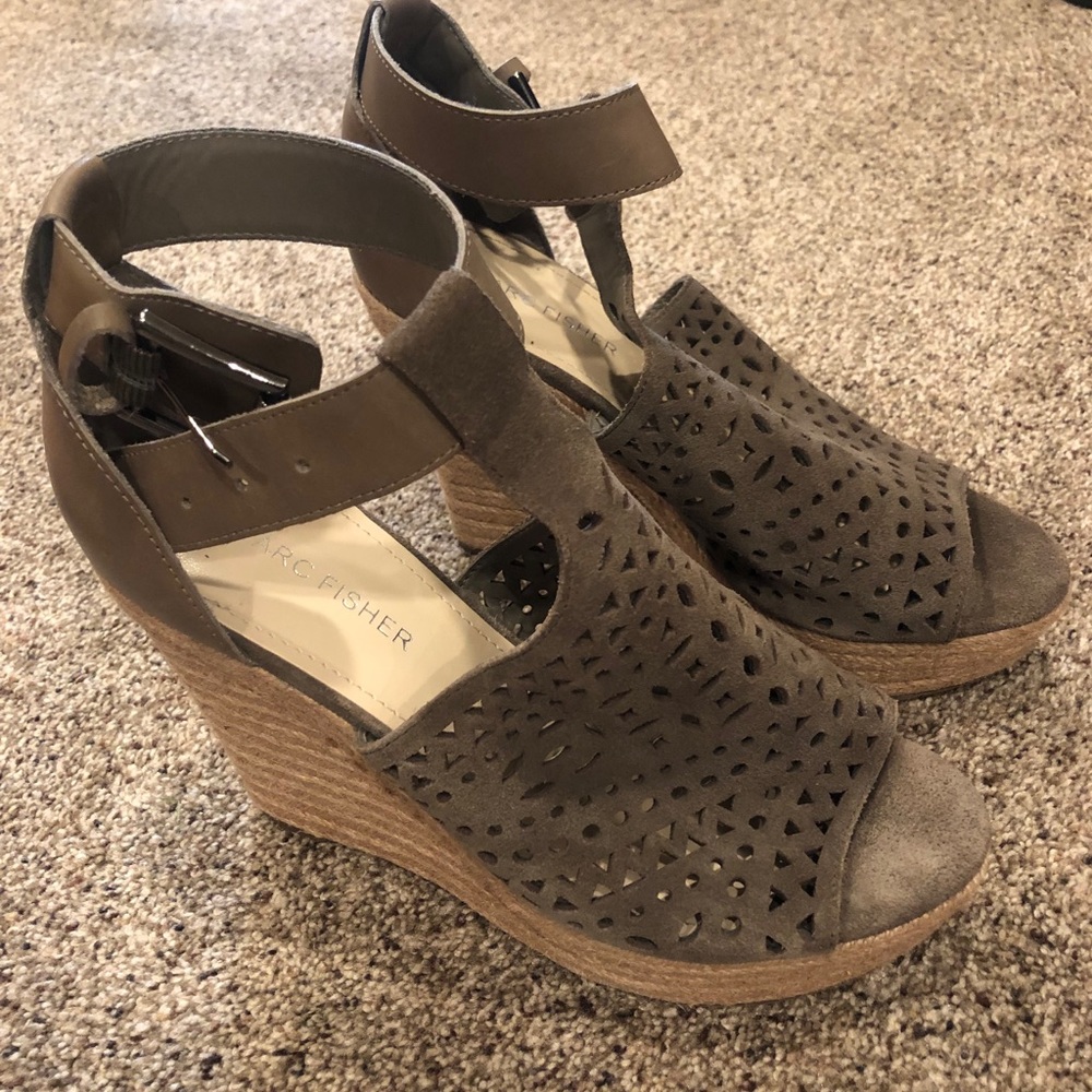 Marc Fisher Wedges